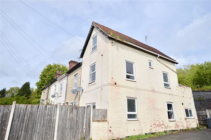 4 Bedroom End Of Terrace House To Rent In Frederick Street, Catcliffe, Rotherham, South Yorkshire, S60