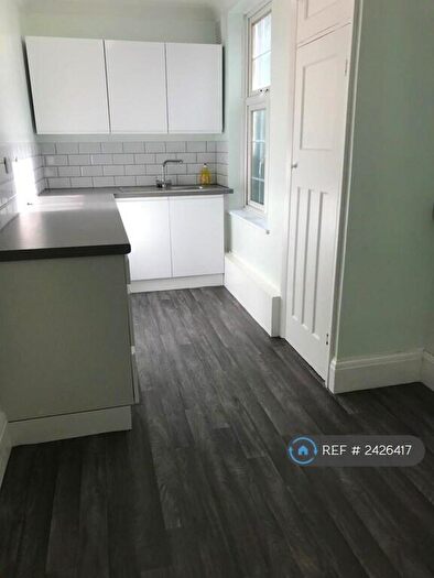 1 Bedroom Flat To Rent In South Street, Romford, RM1