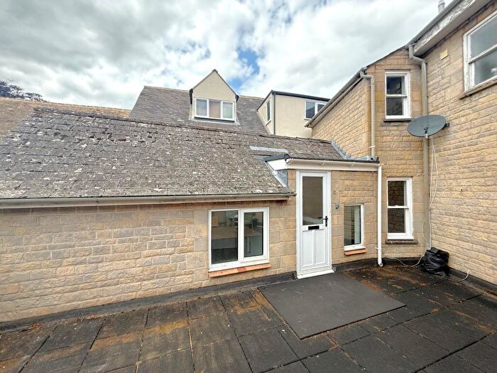 2 Bedroom Apartment To Rent In High Street, Woodstock, OX20