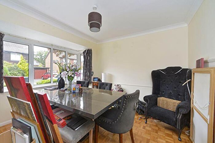 4 Bedroom Detached House For Sale In Napper Place, Cranleigh, GU6
