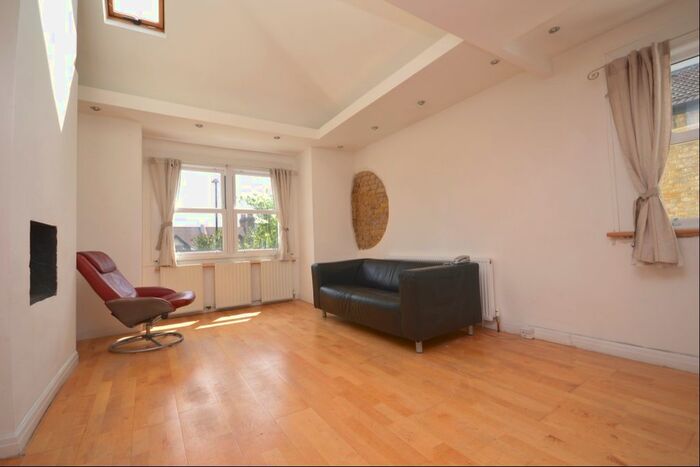 2 Bedroom Flat To Rent In Adelaide Avenue, London, SE4