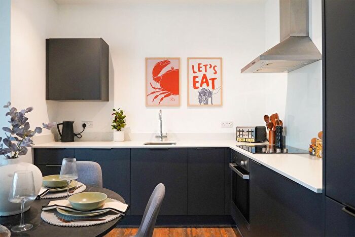 2 Bedroom Flat For Sale In Young Street, Sheffield, S1