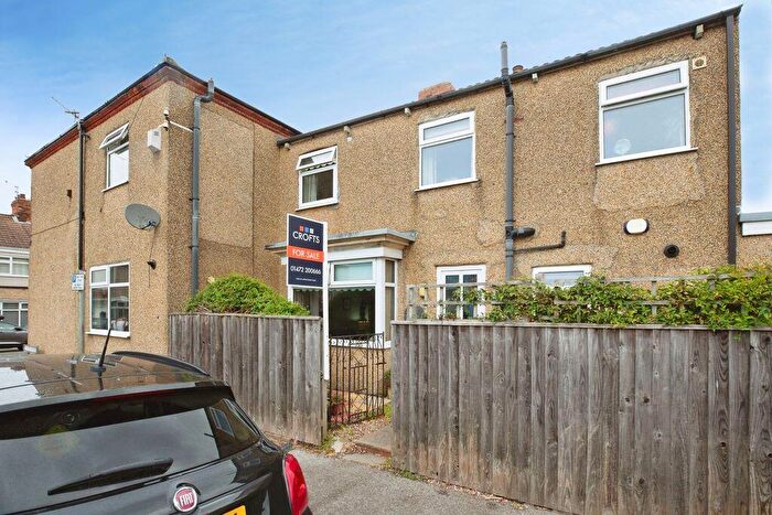 2 Bedroom Terraced House For Sale In Cross Street, Cleethorpes, DN35