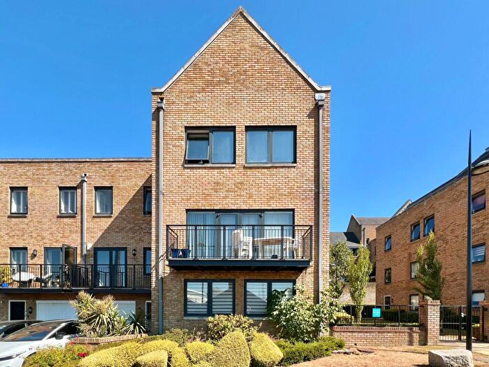 2 Bedroom Apartment For Sale In The Historic Dockyard, Chatham, ME4
