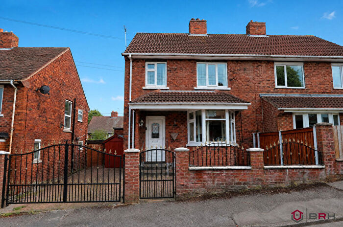 3 Bedroom Semi-Detached House For Sale In Central Avenue, Mexborough, S64