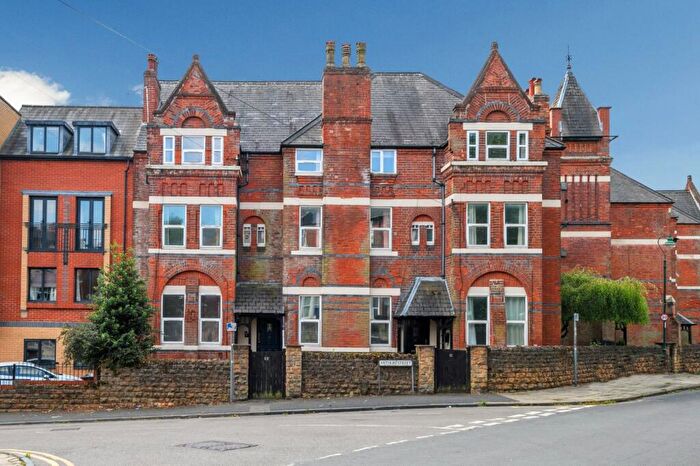 10 Bedroom Flat To Rent In Burns Street, Arboretum, Nottingham, NG7