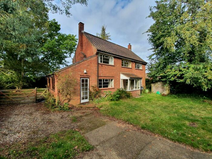 3 Bedroom Detached House To Rent In Eagle Road, Erpingham, Norwich NR11