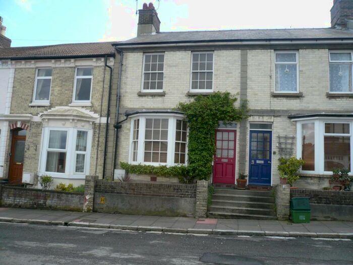 3 Bedroom Terraced House To Rent In Brightland Road, BN20