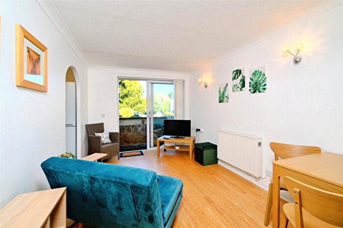 1 Bedroom Apartment For Sale In Homewaye House, Westbourne, BH4