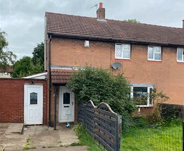 3 Bedroom End Of Terrace House For Sale In Shortfield Court, Barnsley, S71