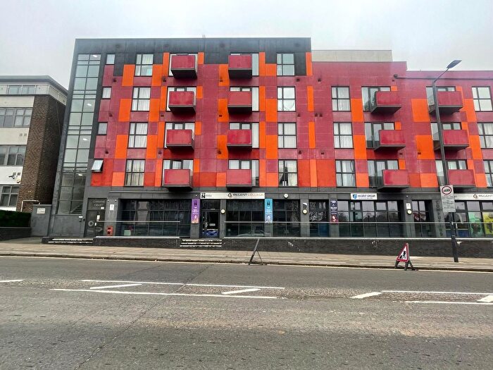 1 Bedroom Flat To Rent In Carmine Court, Imperial Drive, Harrow, Greater London, HA2