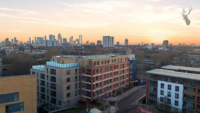 2 Bedroom Apartment For Sale In Morville Street, London, E3