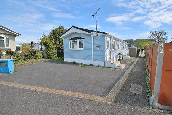 1 Bedroom Park Home For Sale In Henderson Road, Southsea, PO4