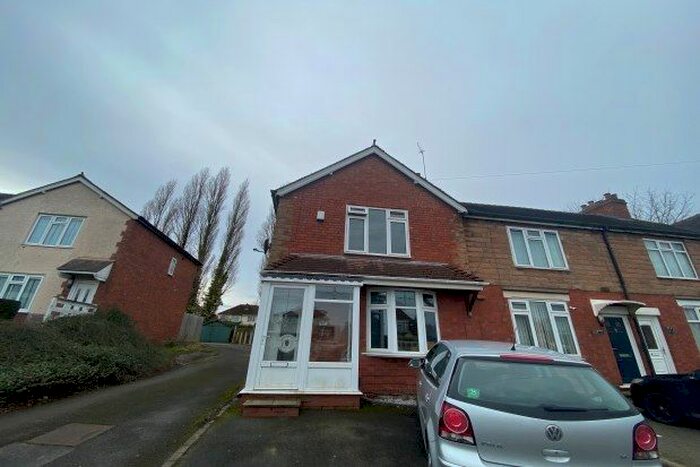 2 Bedroom Property To Rent In Pear Tree Lane, Wolverhampton, WV11