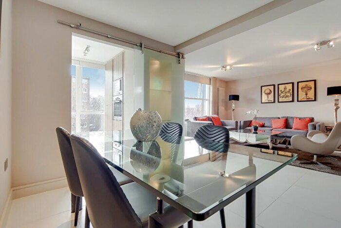 3 Bedroom Flat To Rent In St. Johns Wood Park, London, NW8