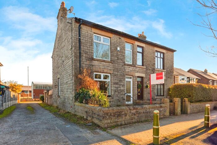 3 Bedroom Semi Detached House For Sale In Stalybridge Road, Mottram, Hyde, Greater Manchester, SK14