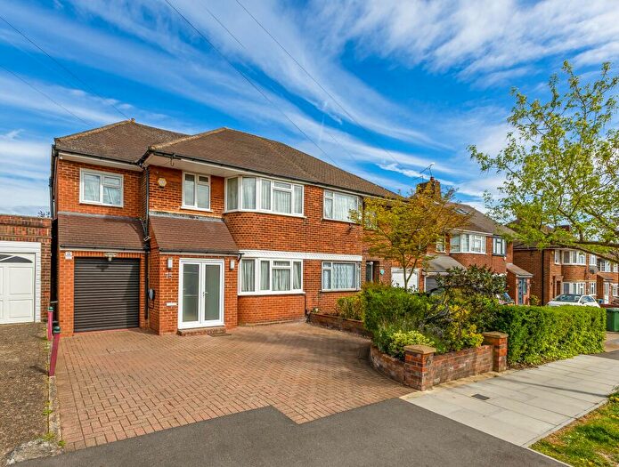 4 Bedroom Semi Detached House For Sale In Merrion Avenue, Stanmore, HA7