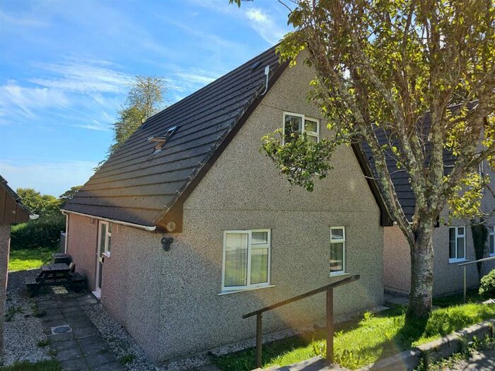 4 Bedroom Chalet For Sale In Honicombe Park, Callington, PL17