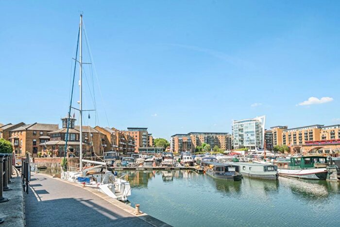 2 Bedroom Flat For Sale In Victory Place Narrow Street, E14