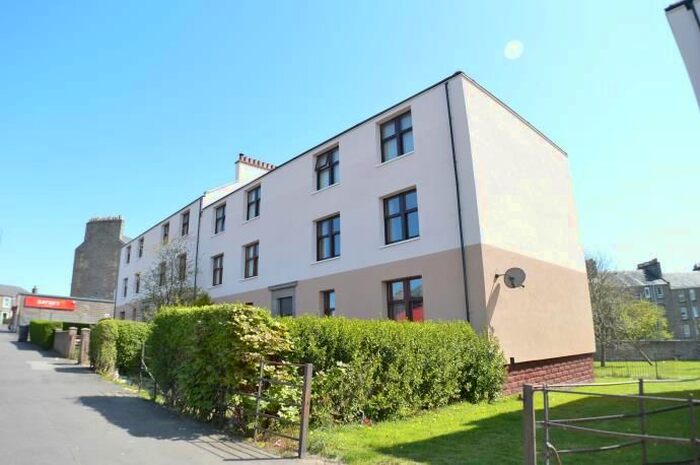 2 Bedroom Flat To Rent In Caird Avenue, Dundee, DD3
