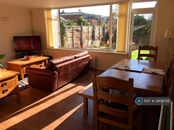 3 Bedroom Semi-Detached House To Rent In Oak Bank, Woking, GU22