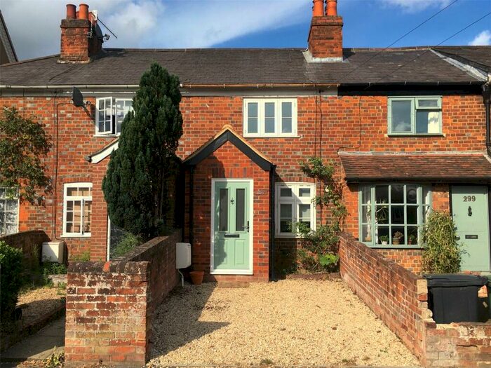 2 Bedroom Terraced House To Rent In Reading Road, Henley-on-Thames, Oxfordshire, RG9