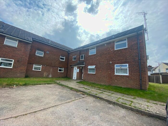 1 Bedroom Flat To Rent In Newtown Green, Ashford, TN24