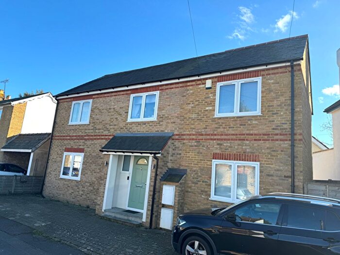 4 Bedroom Detached House For Sale In Strode Street, Egham, Surrey, TW20