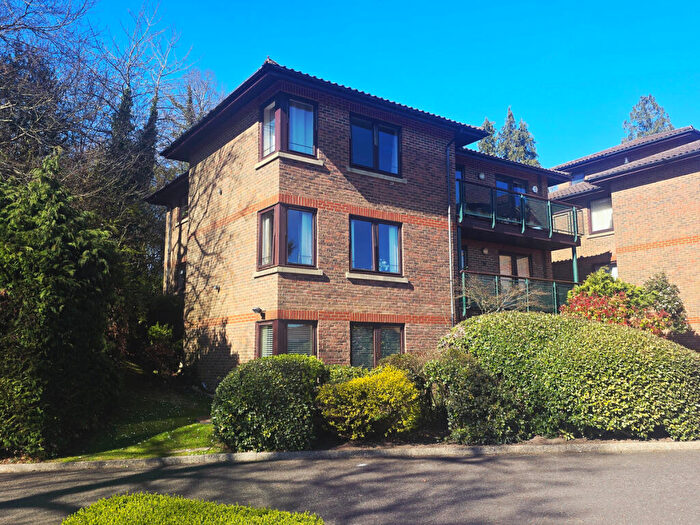 2 Bedroom Apartment For Sale In St. Mary's Mount, Caterham, CR3