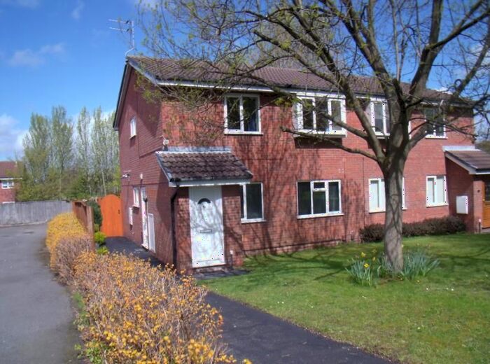 2 Bedroom Flat To Rent In Clares Lane Close, The Rock, The Rock, Shropshire, TF3