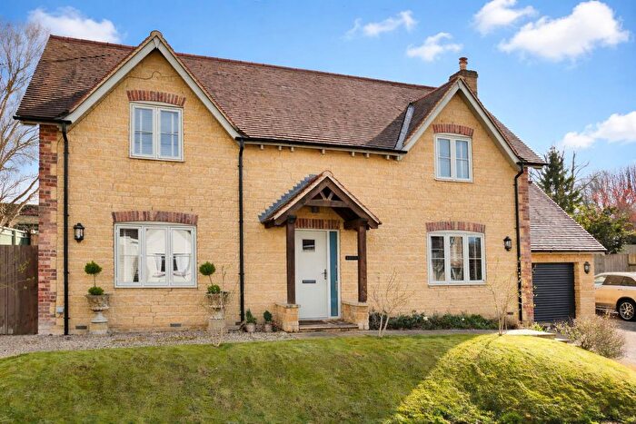 4 Bedroom Detached House For Sale In Well House, Cherhill, SN11