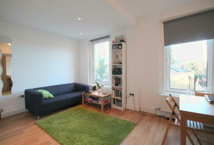 1 Bedroom Flat To Rent In Melville Road, Walthamstow, E17