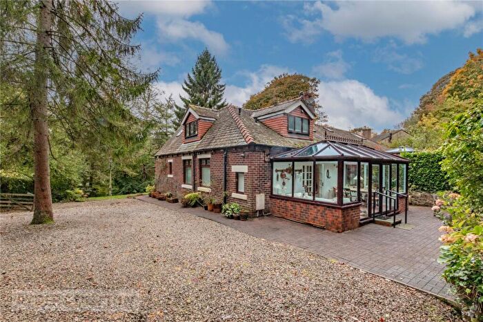 4 Bedroom Semi-Detached House For Sale In Church Road, Uppermill, Saddleworth, OL3