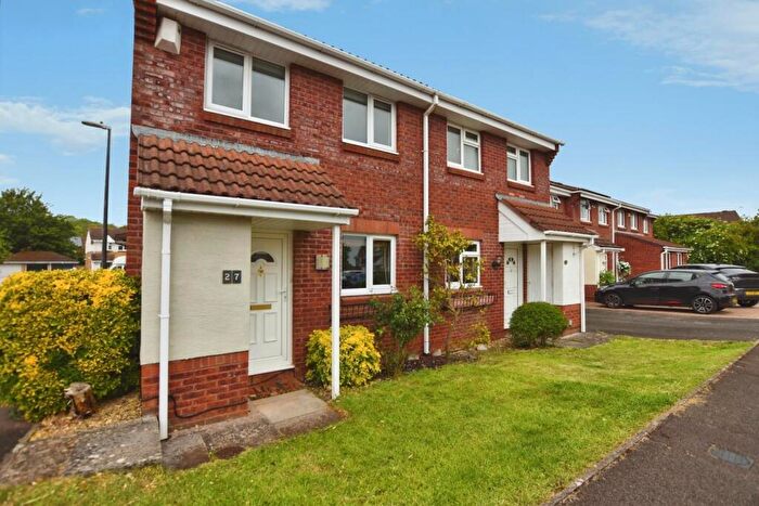 3 Bedroom Semi-Detached House To Rent In Bickford Close, Barrs Court, Bristol, BS30