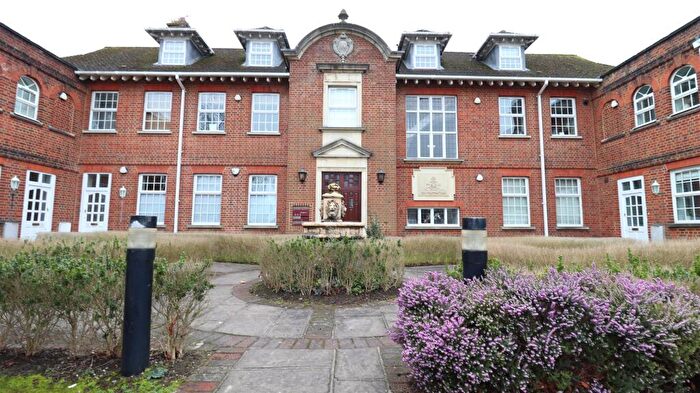 2 Bedroom Flat To Rent In Artillery Mews, Tilehurst Road, Reading, RG30