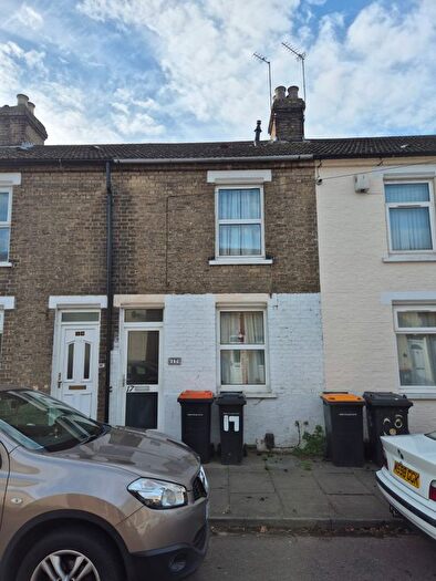 3 Bedroom Terraced House To Rent In Althorpe Street, Bedford, MK42