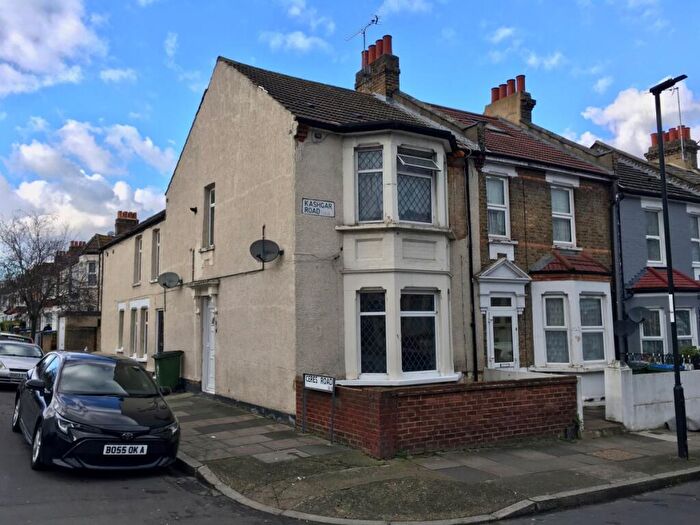 2 Bedroom Flat To Rent In Kashgar Road, Plumstead, SE18