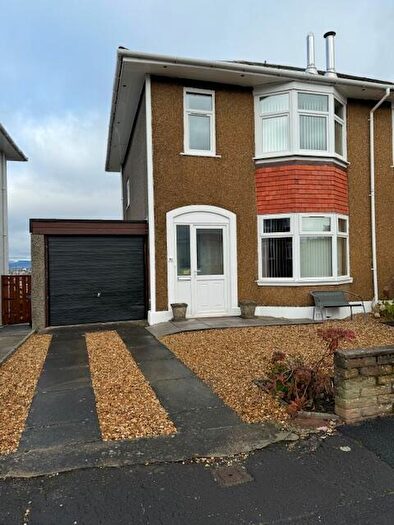 3 Bedroom Semi-Detached House To Rent In Hillview Drive, Clarkston, Glasgow, G76