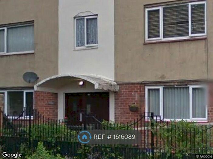 2 Bedroom Flat To Rent In West Farm Avenue, Newcastle Upon Tyne, NE12