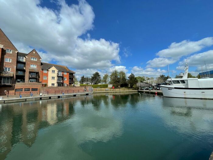 2 Bedroom Flat To Rent In South Harbour, BN23