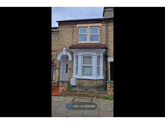 3 Bedroom Terraced House To Rent In Garfield St, Bedford, MK41