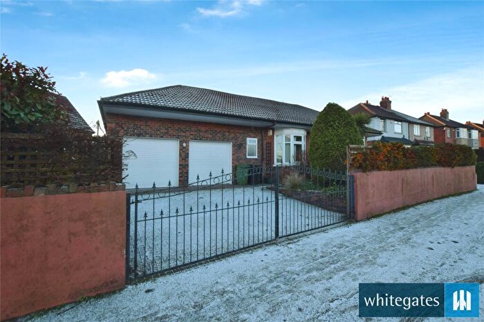 3 Bedroom Bungalow For Sale In Ring Road, Farnley, Leeds, West Yorkshire, LS12