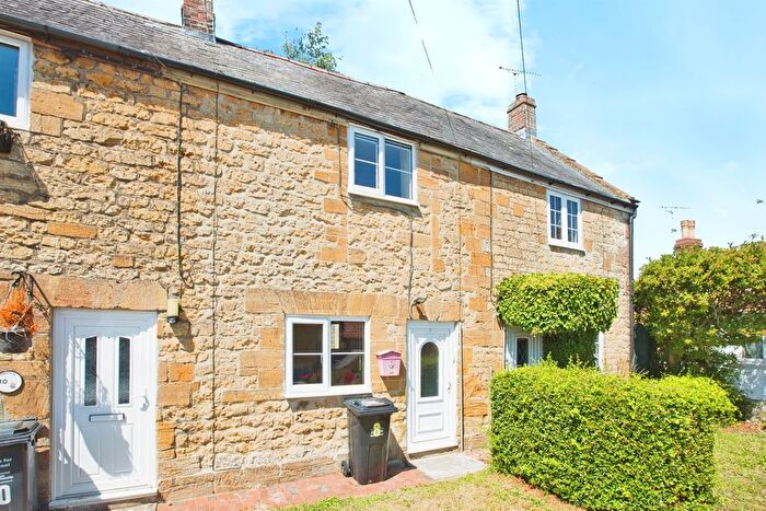 1 Bedroom Terraced House For Sale In Middle Path, Crewkerne, TA18