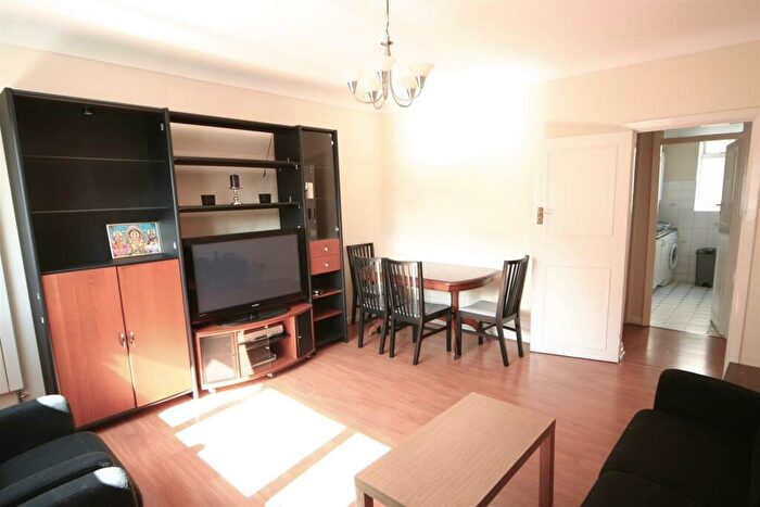 2 Bedroom Apartment To Rent In Radley House, Gloucester Place, Marylebone, NW1