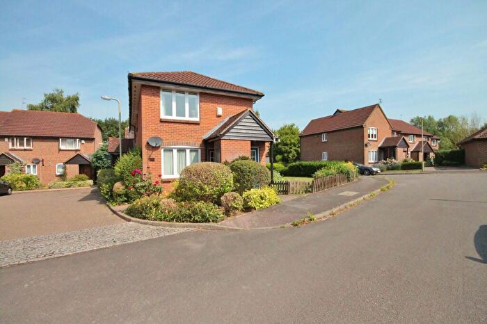 1 Bedroom Apartment To Rent In Pheasant Walk, Littlemore, OX4