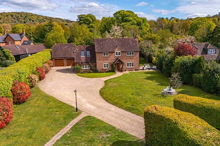 4 Bedroom Detached House For Sale In Askett, Buckinghamshire, HP27