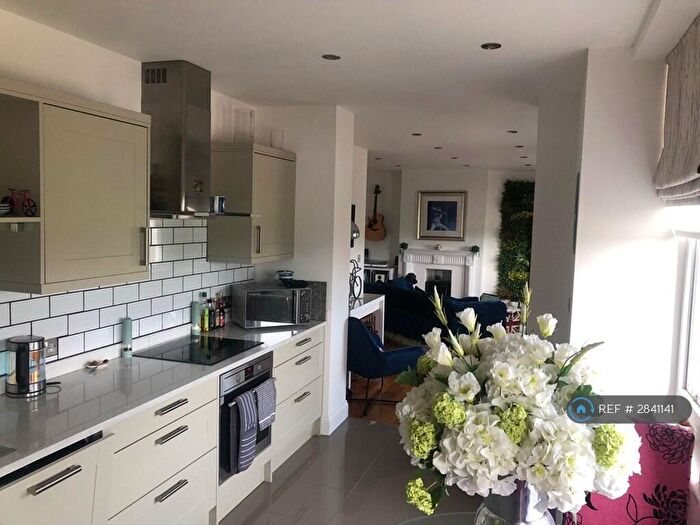 2 Bedroom Flat To Rent In Eversley Park, Folkestone, CT20