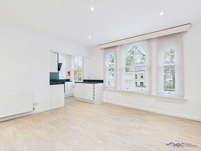 1 Bedroom Flat To Rent In Westbourne Avenue, Hull, HU5