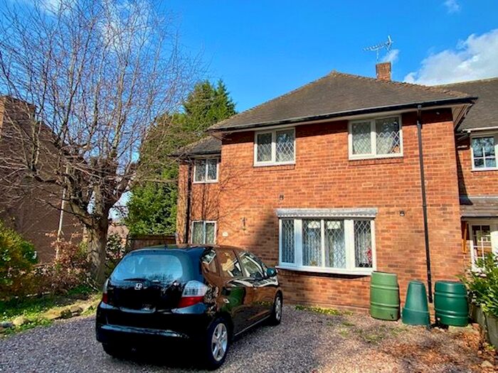 4 Bedroom Property To Rent In Castlecroft Road, Finchfield, Wolverhampton, WV3