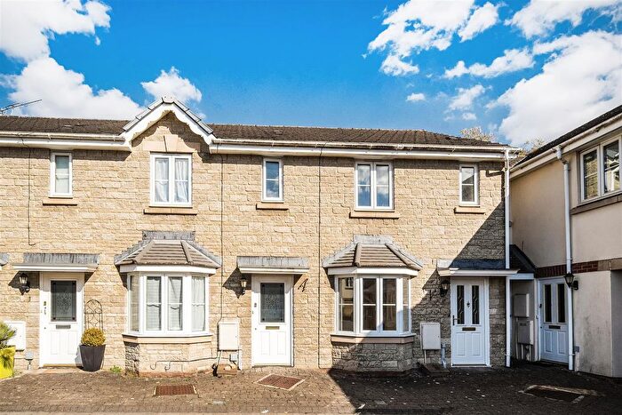 2 Bedroom Terraced House For Sale In Newbury Avenue, Calne, SN11